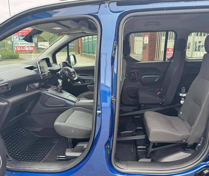2019 Peugeot Rifter Horizon Wheelchair Accessible Vehicle Hire - Image 4