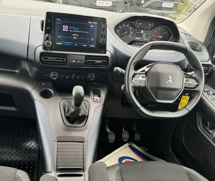 2019 Peugeot Rifter Horizon Wheelchair Accessible Vehicle Hire - Image 7