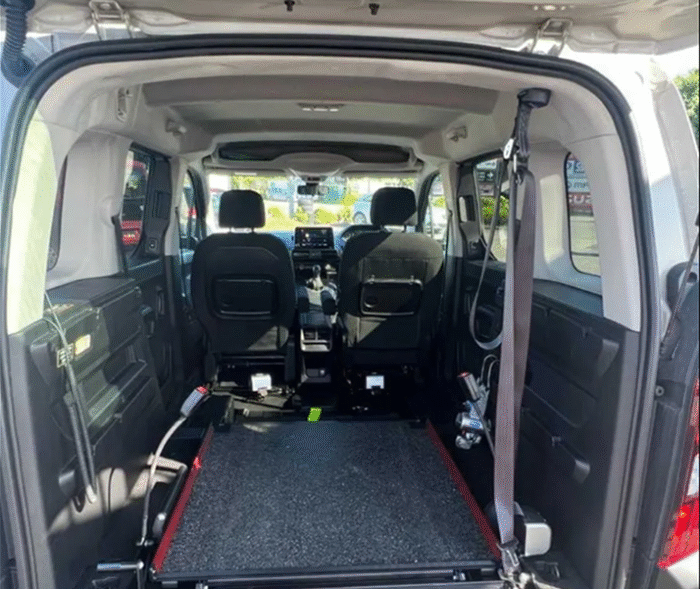 2020 Peugeot Rifter Wheelchair Accessible Vehicle Hire - Image 4