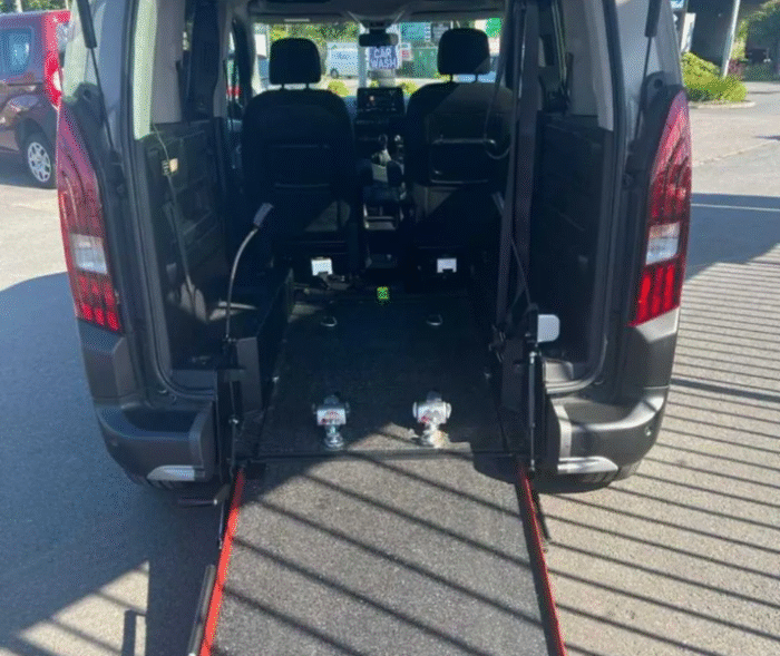 2020 Peugeot Rifter Wheelchair Accessible Vehicle Hire - Image 5